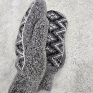 Handmade Goat Down Mittens - Thick Russian Style Winter‎ Gloves - Grey Geometric